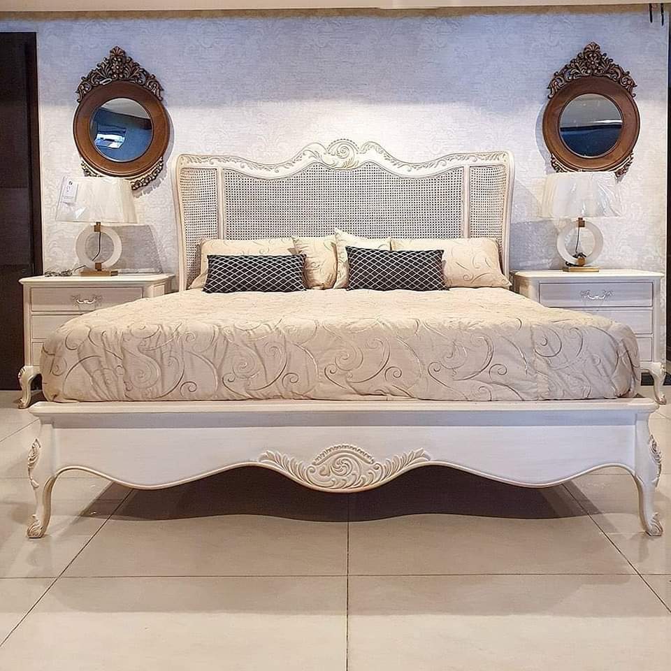 Aurora Cane Bed Set